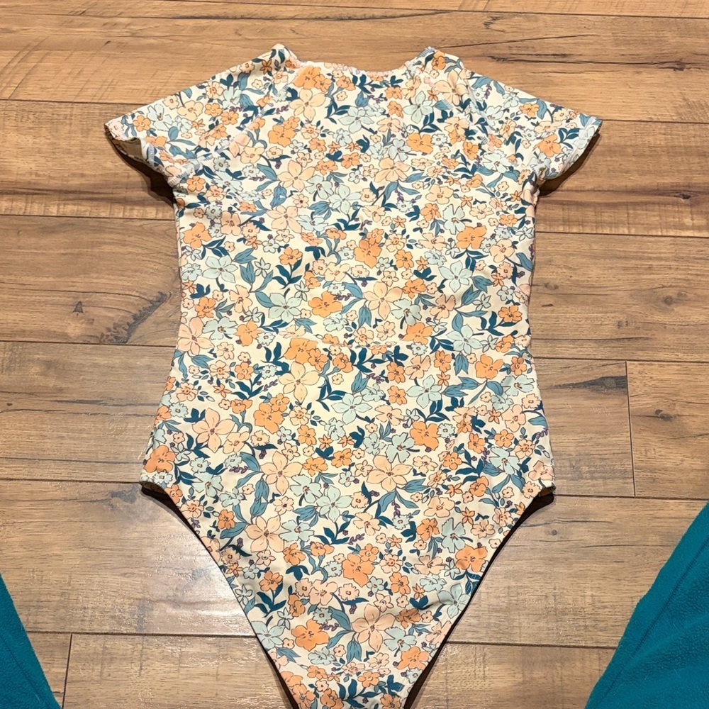 Cupshe Floral Print Short Sleeve Swimsuit